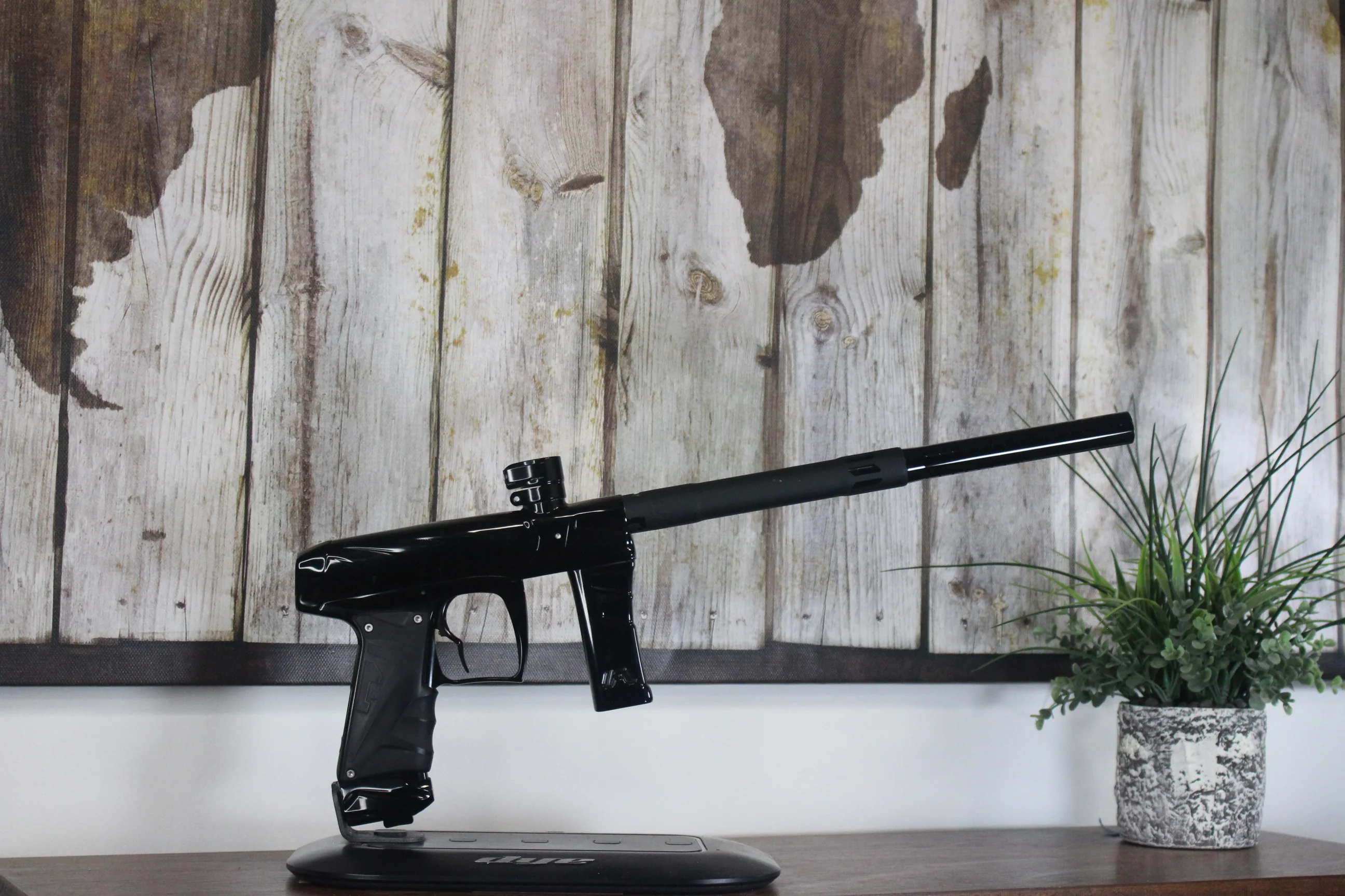 Field One Force V2 - Gloss Black