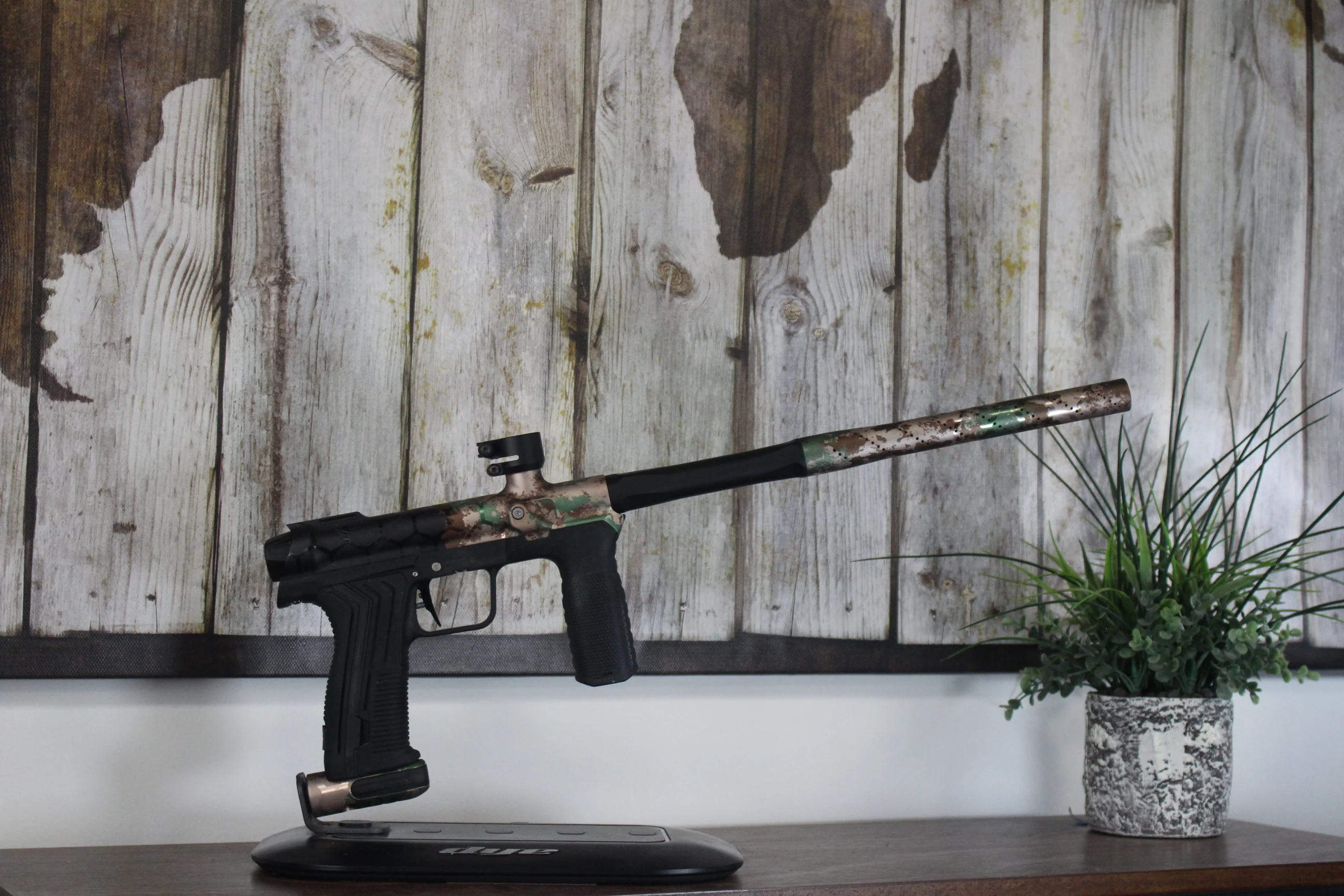 Inception Designs FLE100 Emek - Black Hex Camo Fade