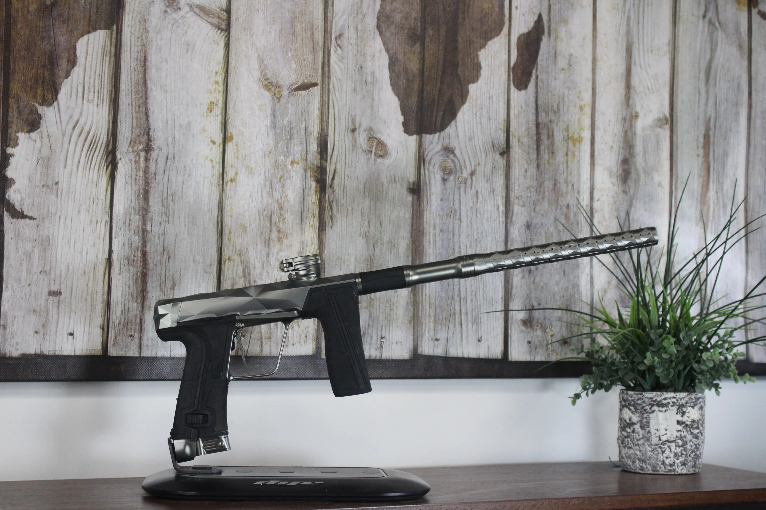 Infamous "Diamond Cut" CS3Pro - Titanium