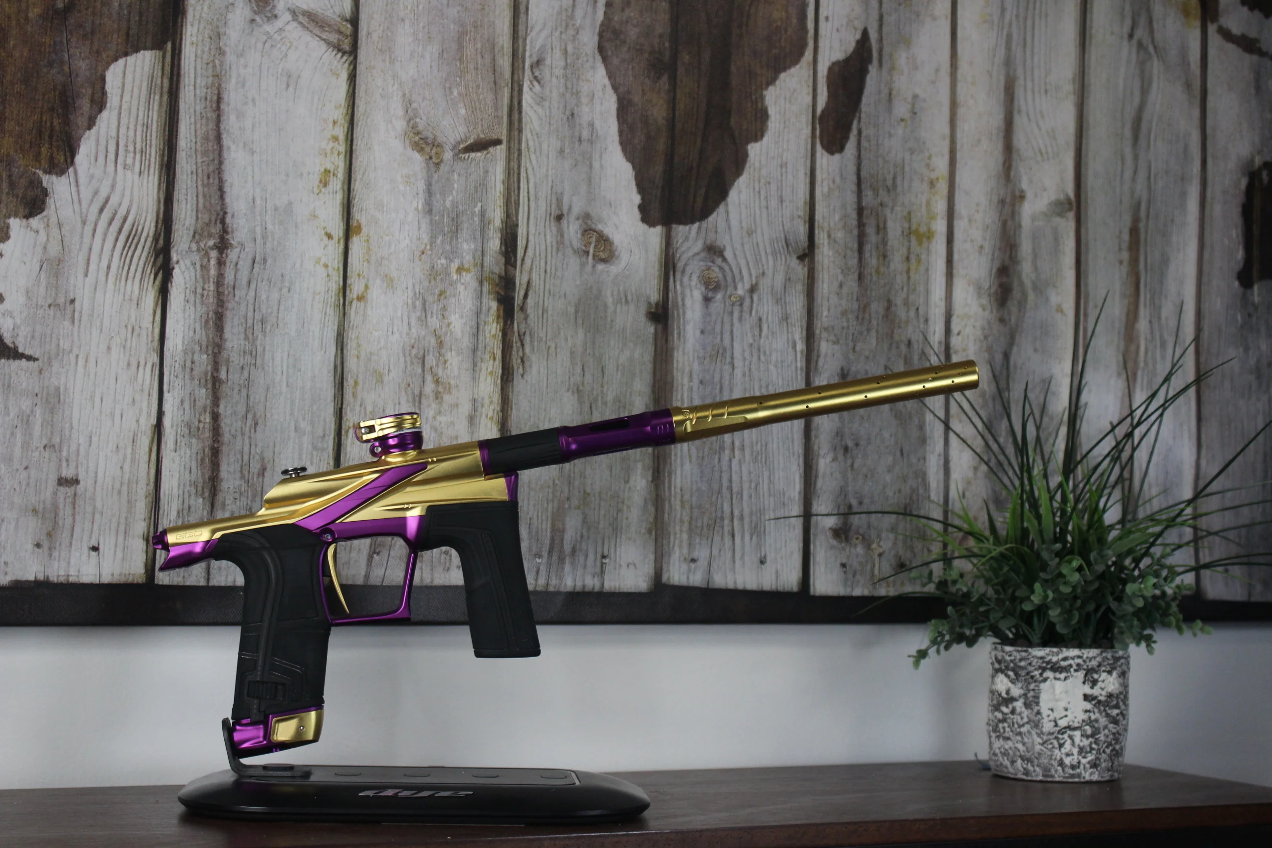 Planet Eclipse LV2 - Gold/Purple